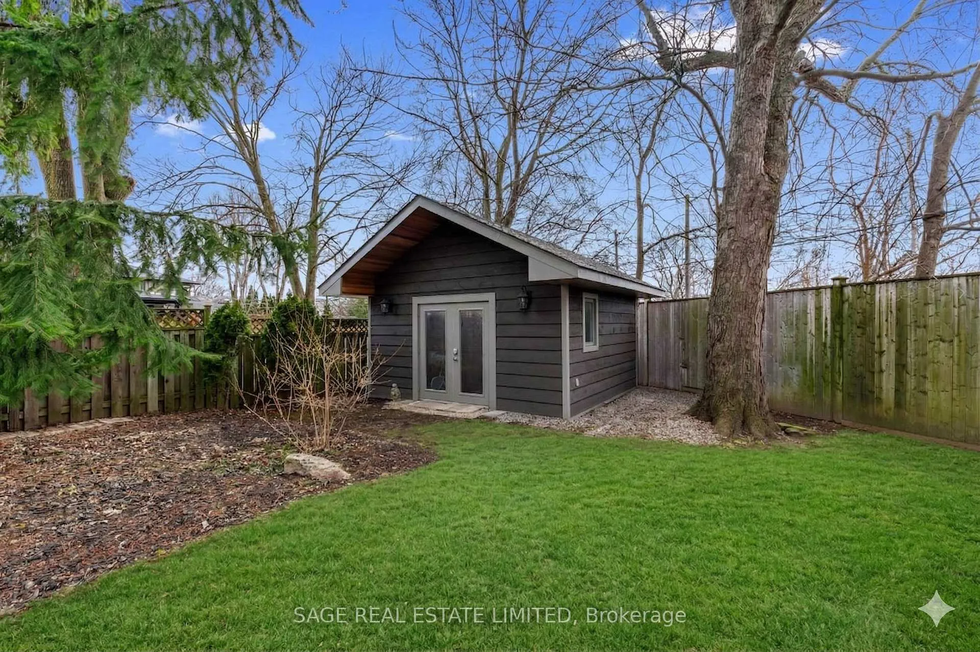 Photo 49 of 31 Ashwood Crescent, Etobicoke, Princess-Rosethorn — HOMEH