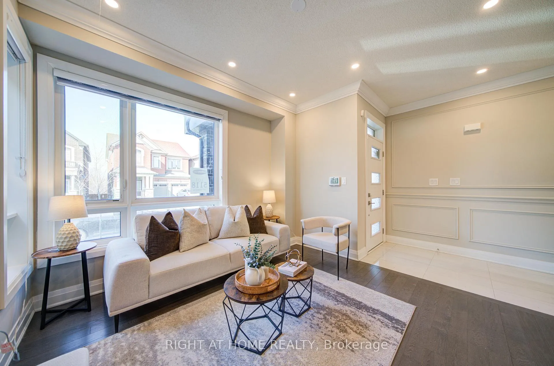 Photo 5 of 3007 Hollyberry Trail, Pickering, Rural Pickering — HOMEH
