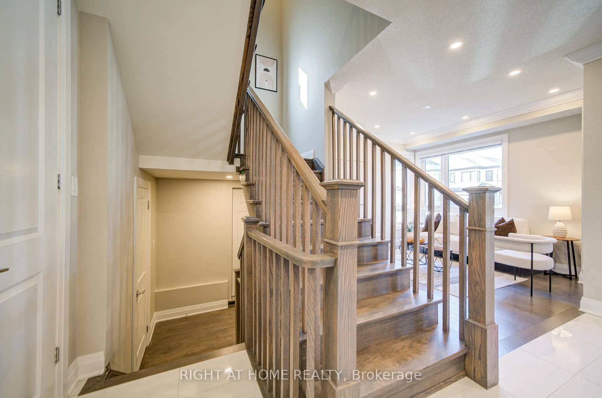 Photo 6 of 3007 Hollyberry Trail, Pickering, Rural Pickering — HOMEH