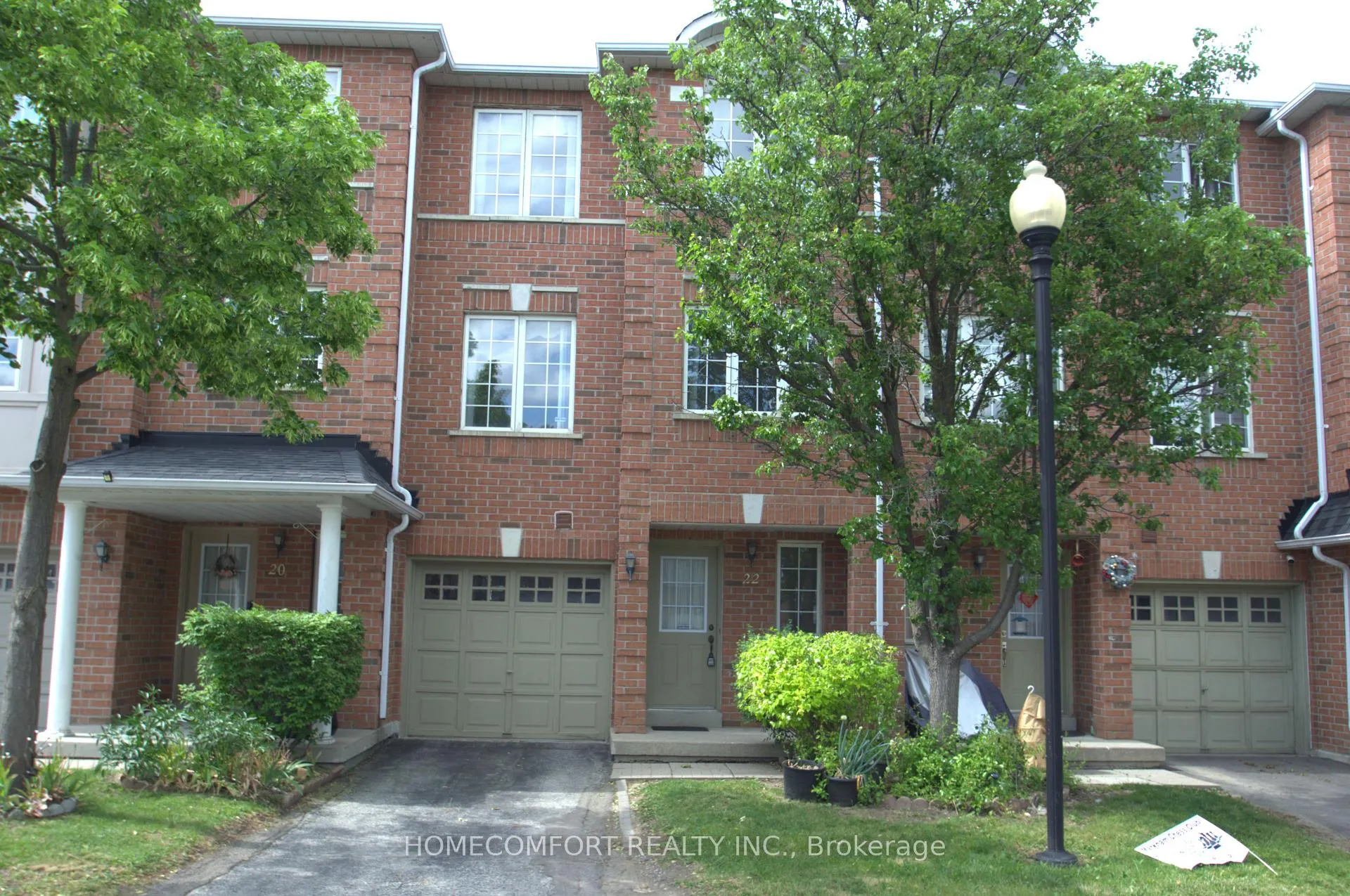 Photo 1 of 22 Interlacken Way, Markham, Unionville — HOMEH