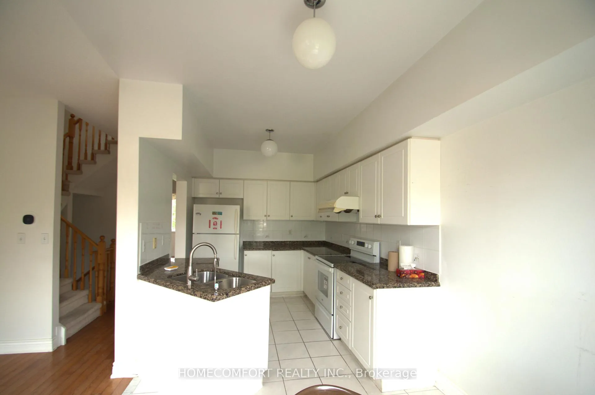 Photo 11 of 22 Interlacken Way, Markham, Unionville — HOMEH