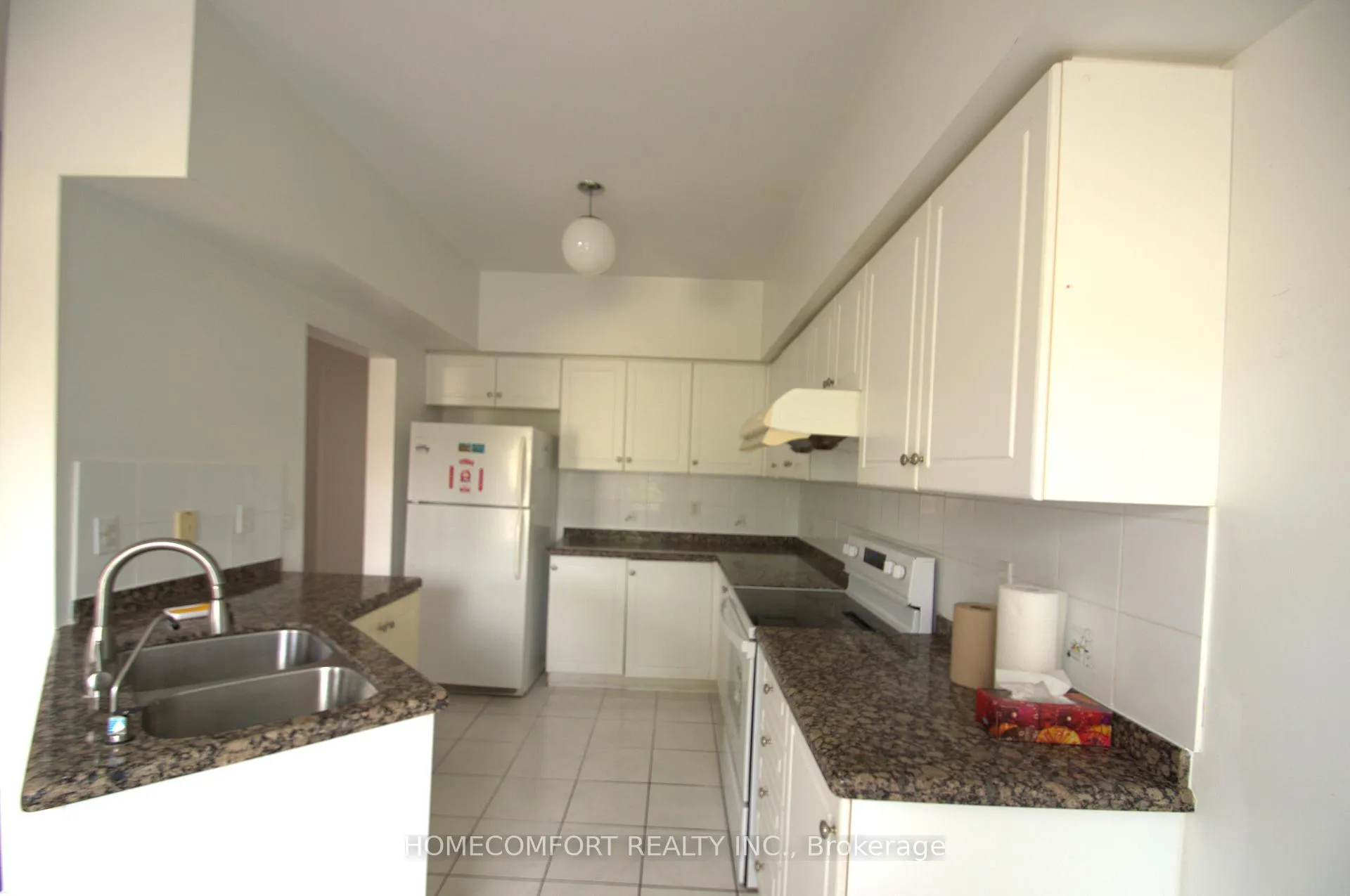 Photo 12 of 22 Interlacken Way, Markham, Unionville — HOMEH