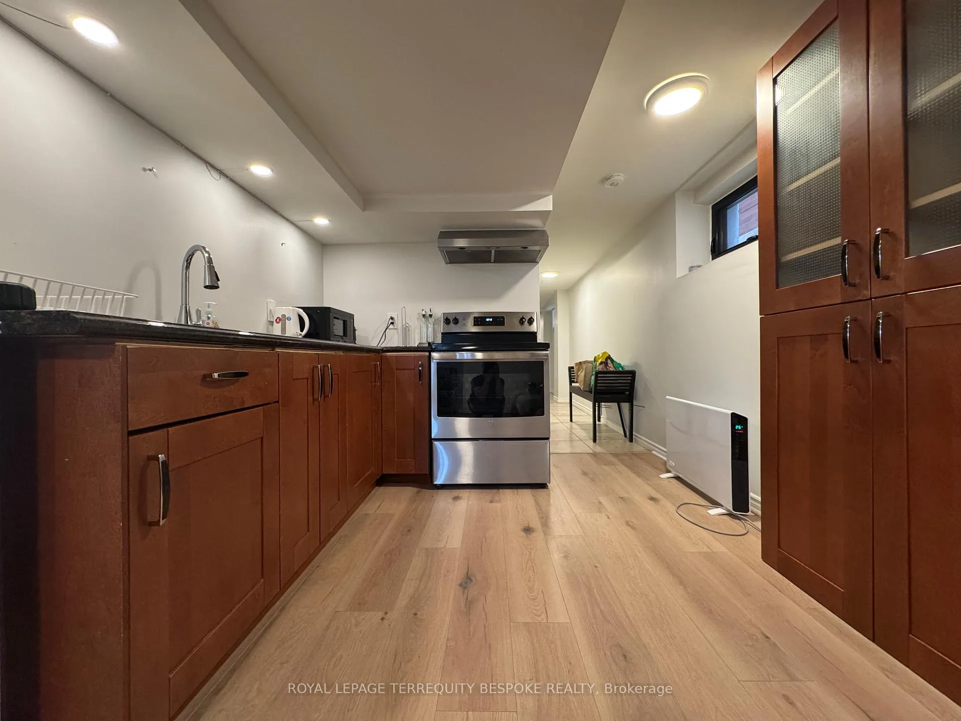 Photo 6 of Unit lower, 229 Caledonia Road, Toronto, Caledonia-Fairbank — HOMEH