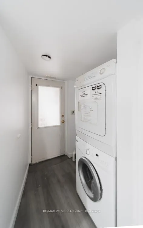 Photo 12 of Unit Lower, 975 Broadview Avenue, Toronto, Broadview North — HOMEH