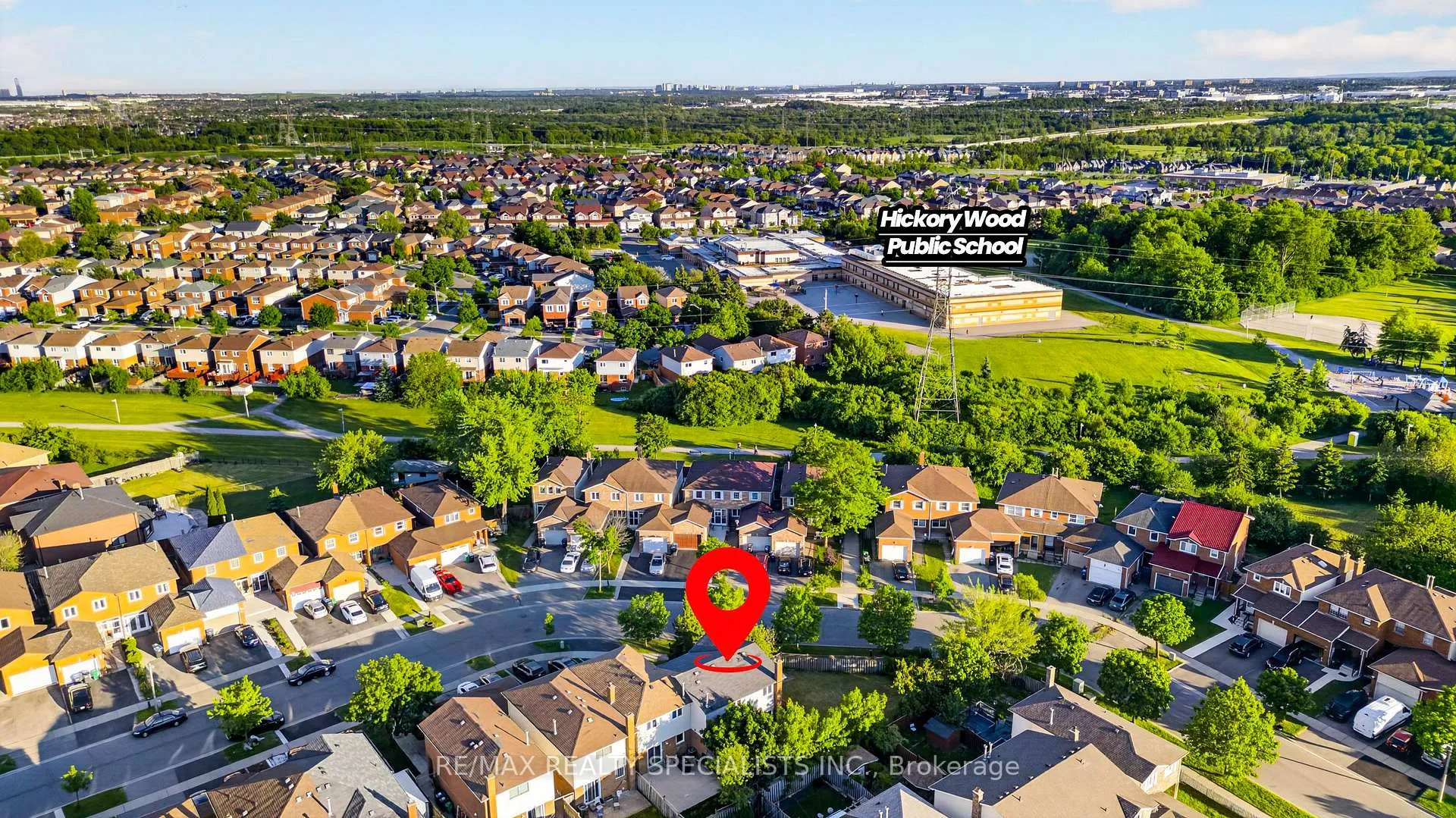 Photo 5 of 70 Tulip Drive, Brampton, Fletcher's Creek South — HOMEH