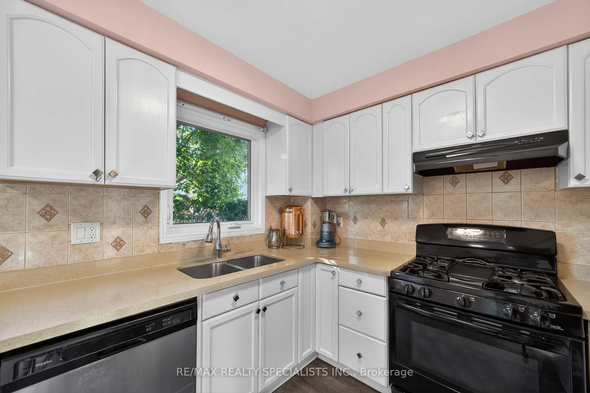 Photo 18 of 70 Tulip Drive, Brampton, Fletcher's Creek South — HOMEH