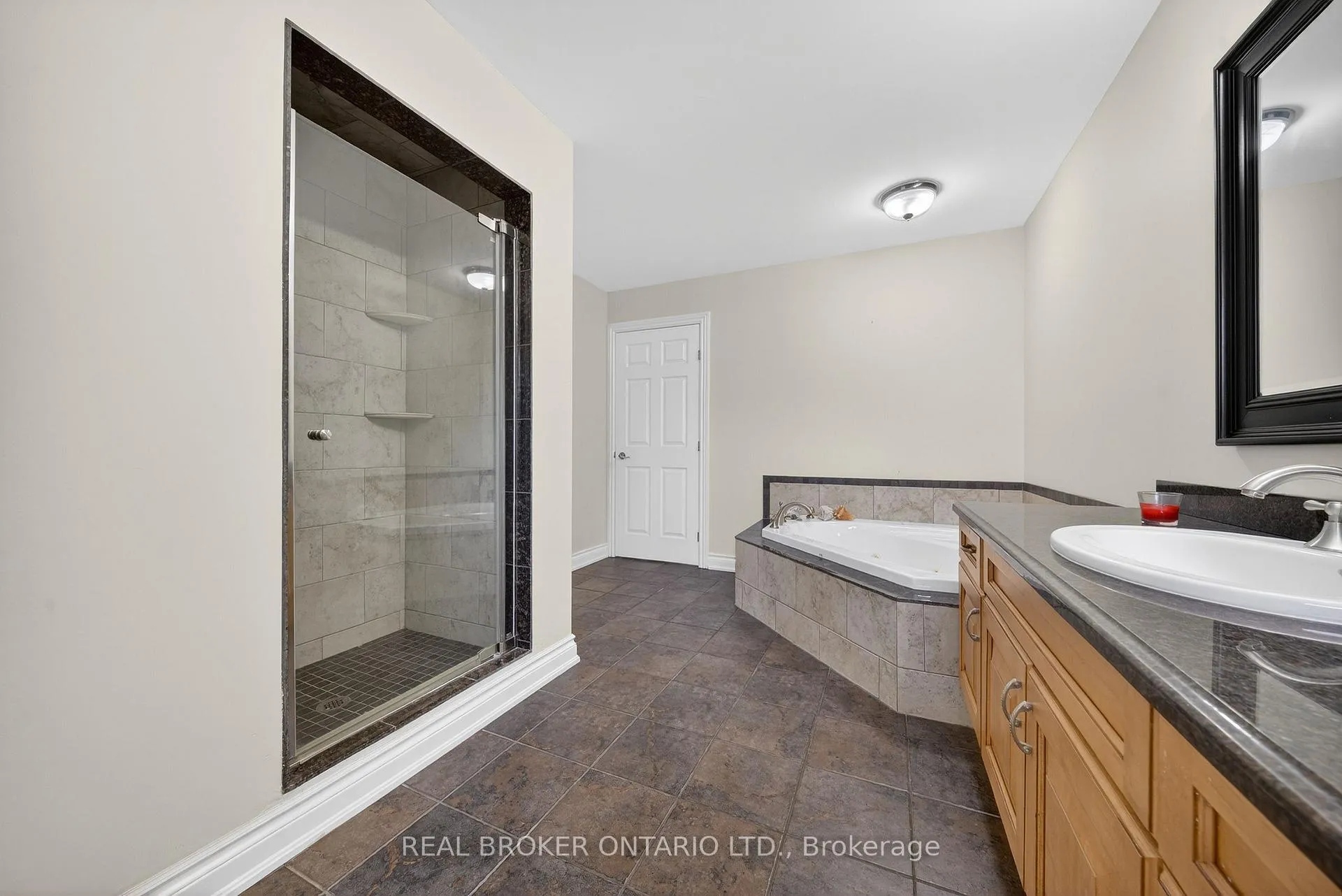Photo 25 of 2600 Maple Street, Pelham, North Pelham — HOMEH
