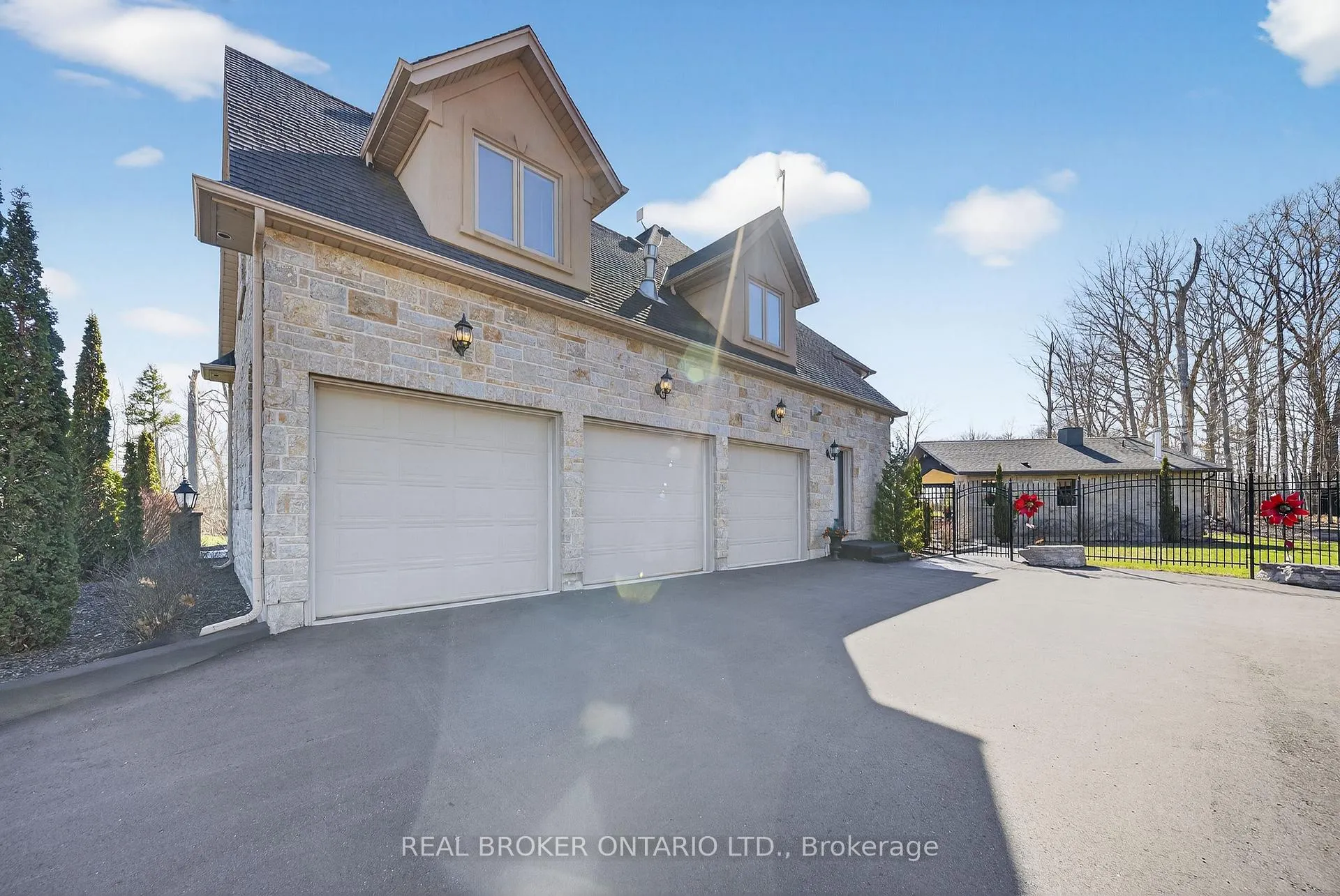 Photo 37 of 2600 Maple Street, Pelham, North Pelham — HOMEH
