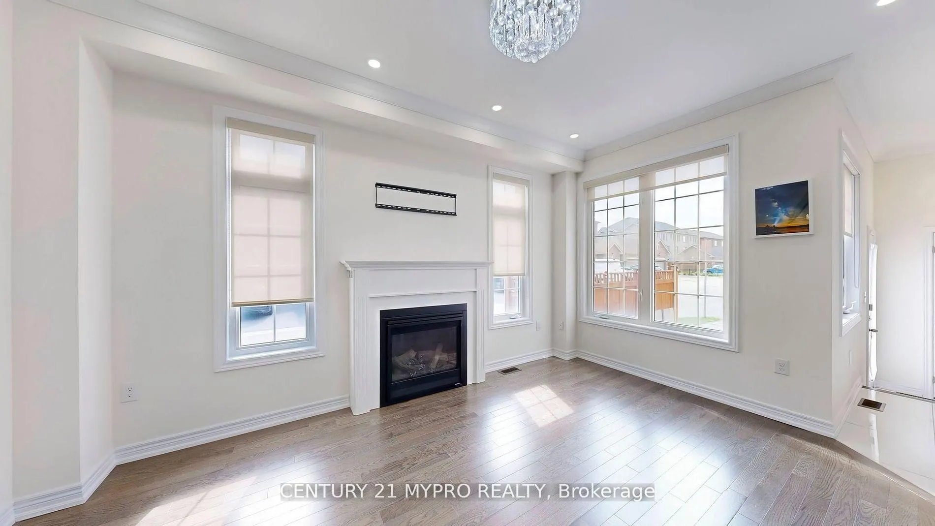 Photo 5 of 13 Rexford Drive N, Markham, Cornell — HOMEH