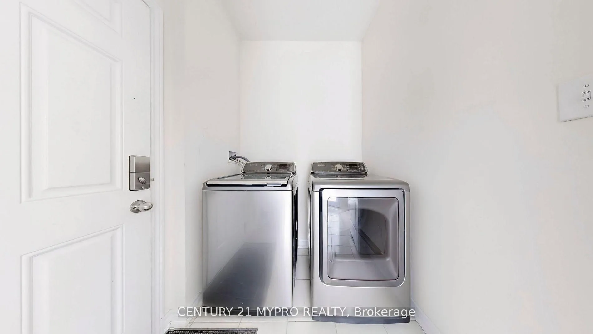 Photo 12 of 13 Rexford Drive N, Markham, Cornell — HOMEH