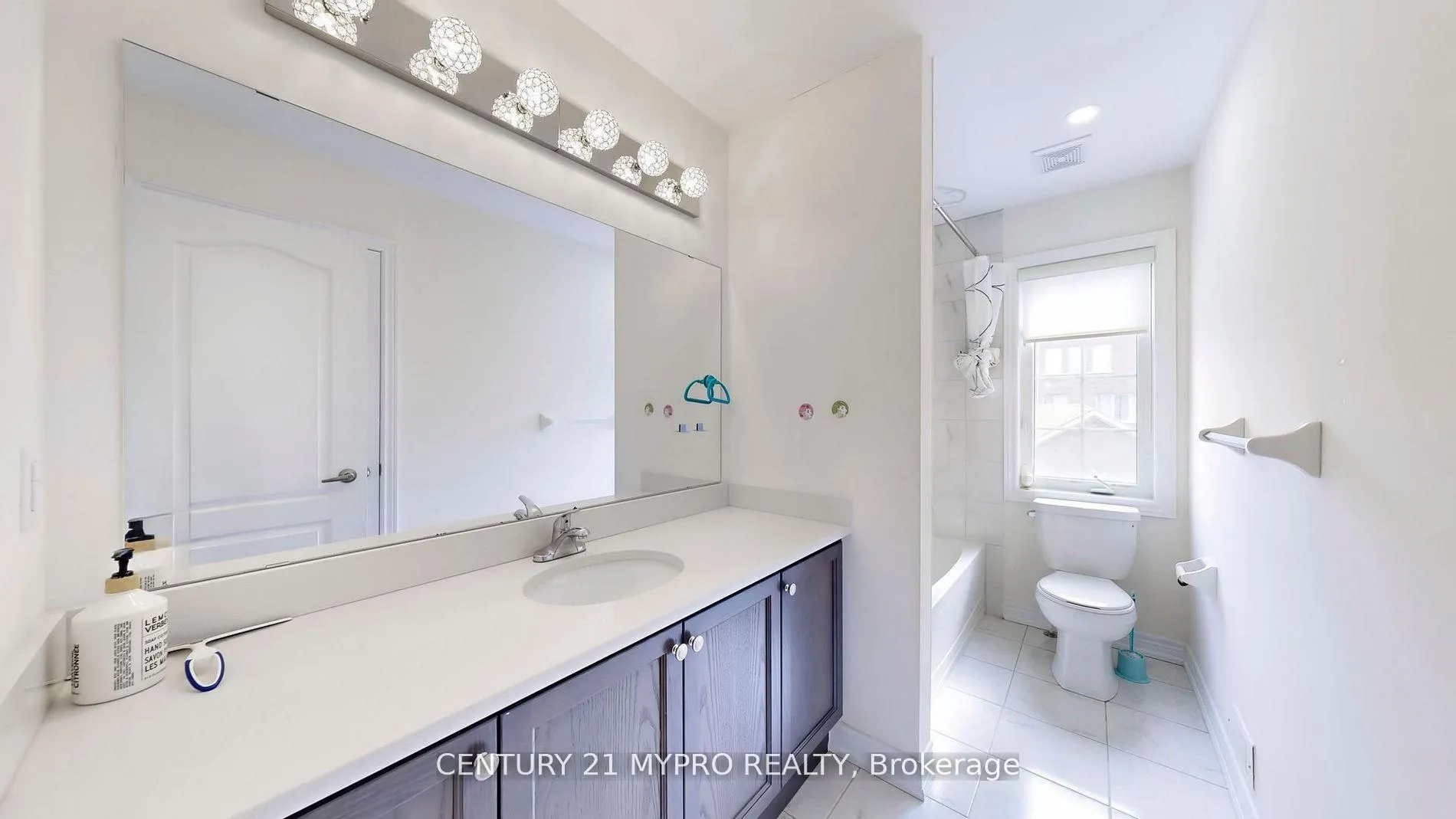 Photo 24 of 13 Rexford Drive N, Markham, Cornell — HOMEH