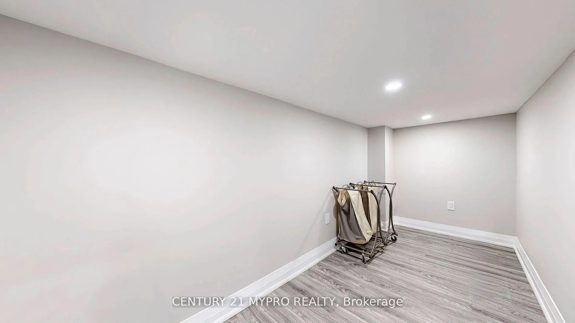 Photo 36 of 13 Rexford Drive N, Markham, Cornell — HOMEH
