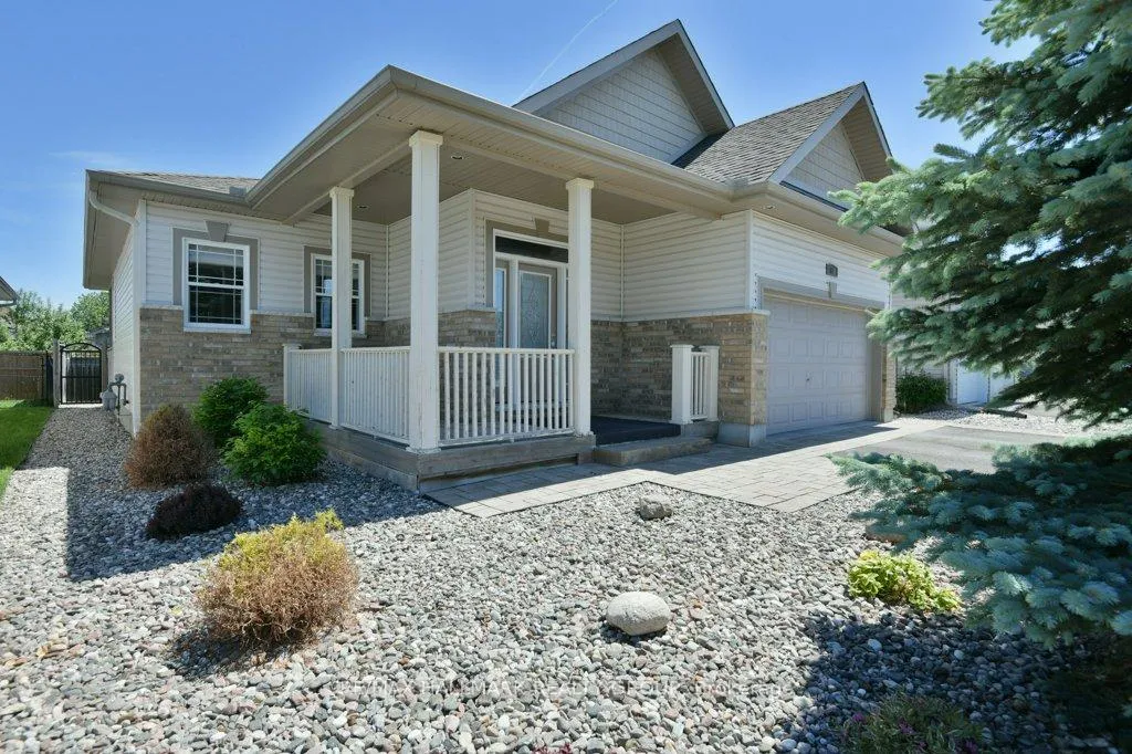 Photo 4 of 90 Carter Crescent, Arnprior — HOMEH