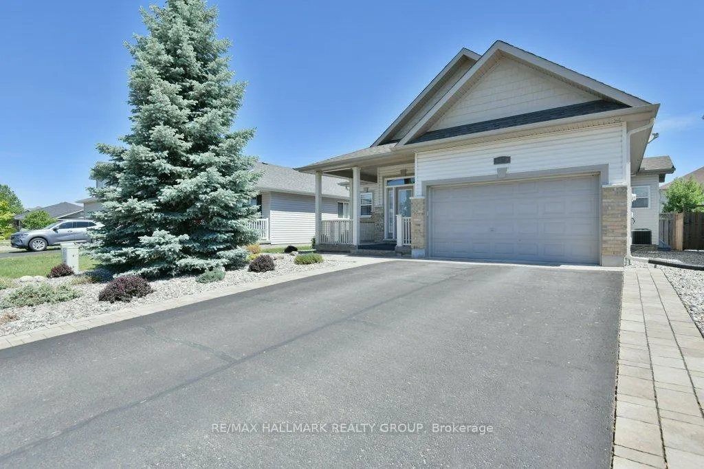 Photo 5 of 90 Carter Crescent, Arnprior — HOMEH