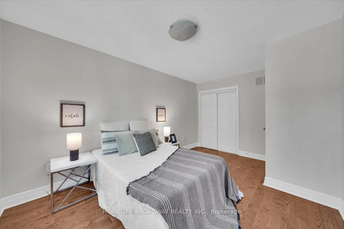 Photo 20 of 142 Leitchcroft Crescent, Markham, Commerce Valley — HOMEH