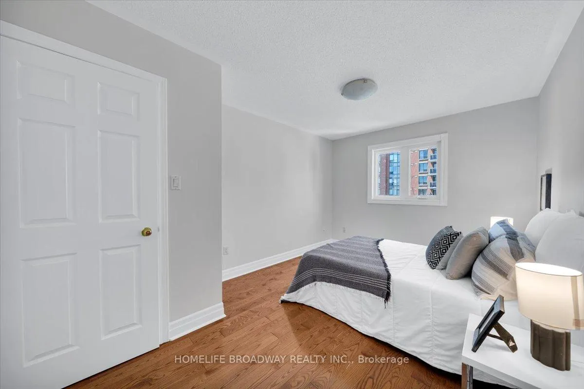 Photo 21 of 142 Leitchcroft Crescent, Markham, Commerce Valley — HOMEH