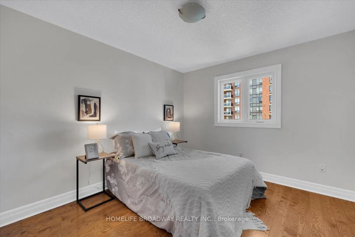 Photo 23 of 142 Leitchcroft Crescent, Markham, Commerce Valley — HOMEH