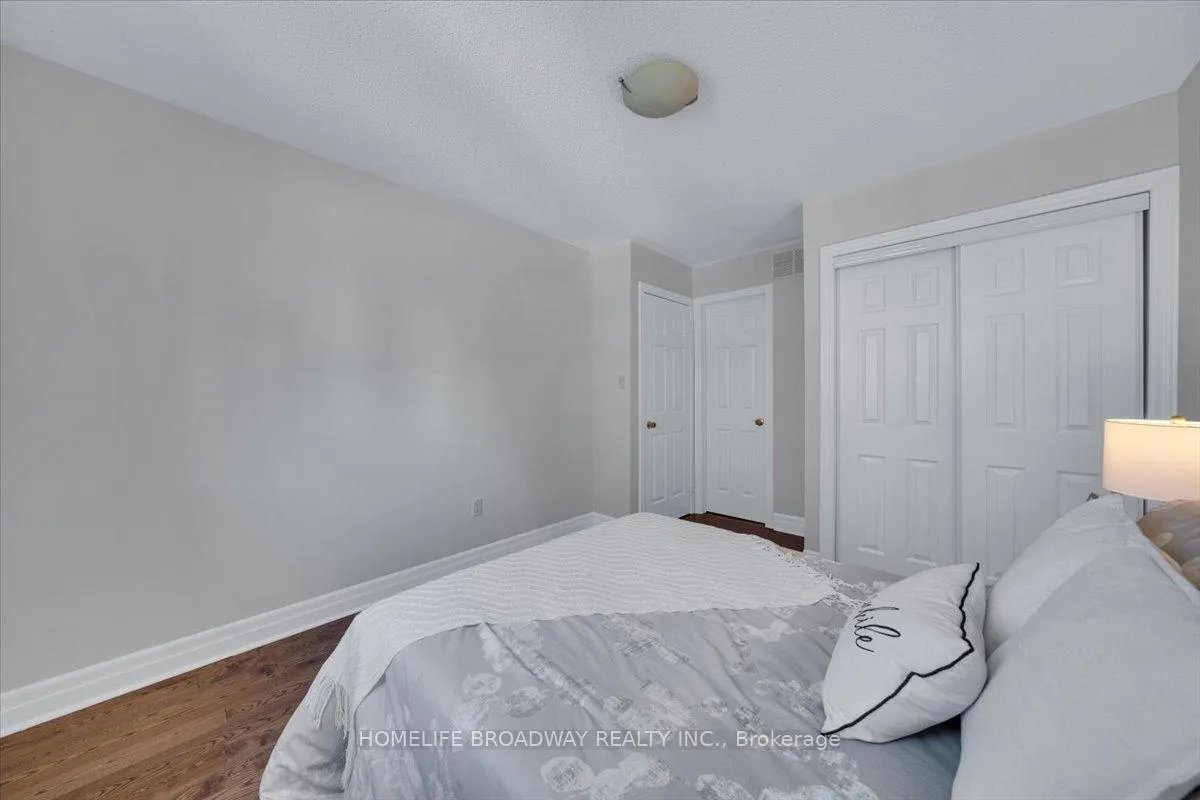 Photo 24 of 142 Leitchcroft Crescent, Markham, Commerce Valley — HOMEH