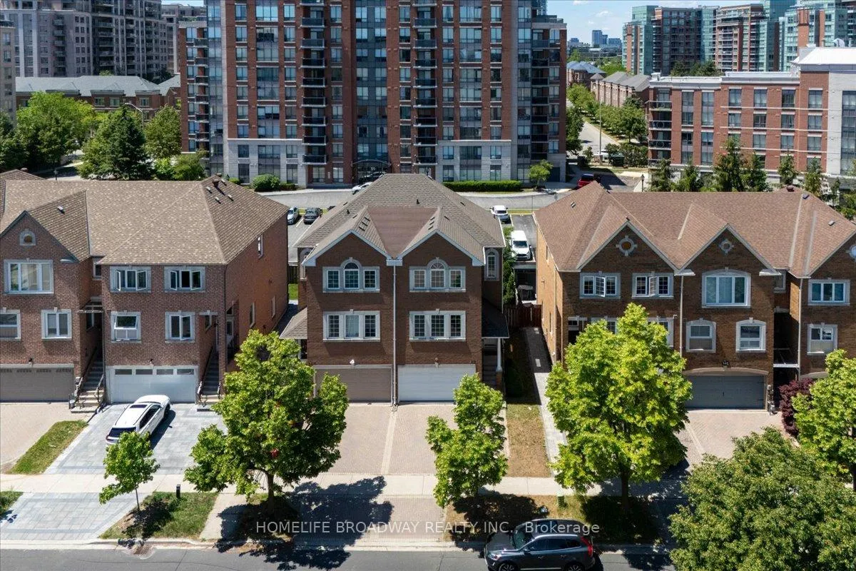 Photo 33 of 142 Leitchcroft Crescent, Markham, Commerce Valley — HOMEH