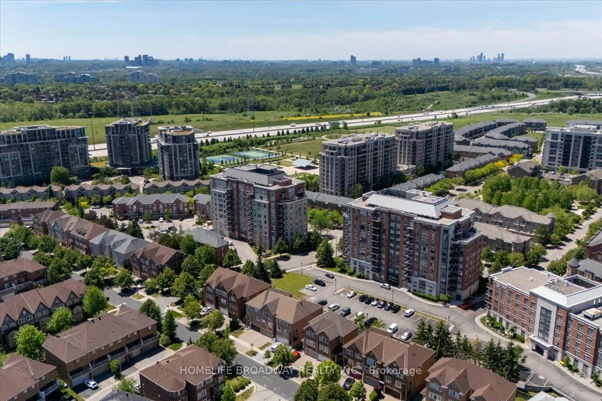 Photo 39 of 142 Leitchcroft Crescent, Markham, Commerce Valley — HOMEH