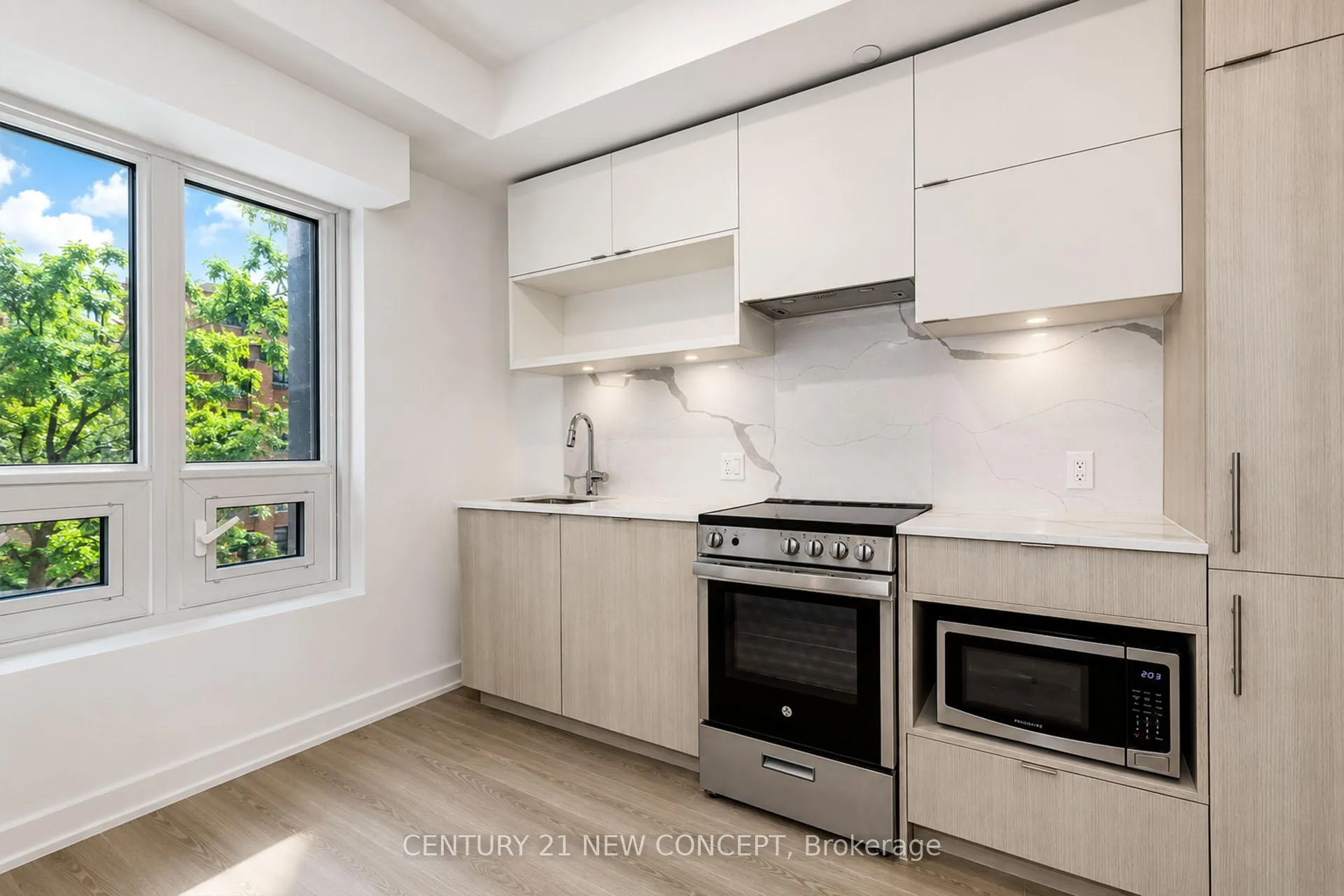Photo 13 of Unit 307, 100 Queen Street E, Toronto, Church-Yonge Corridor — HOMEH