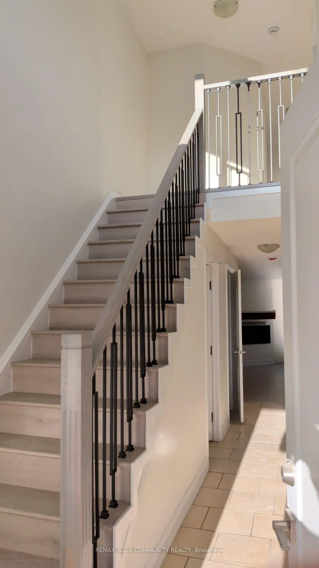 Photo 2 of 4 Malabar Crescent, Brampton, Central Park — HOMEH