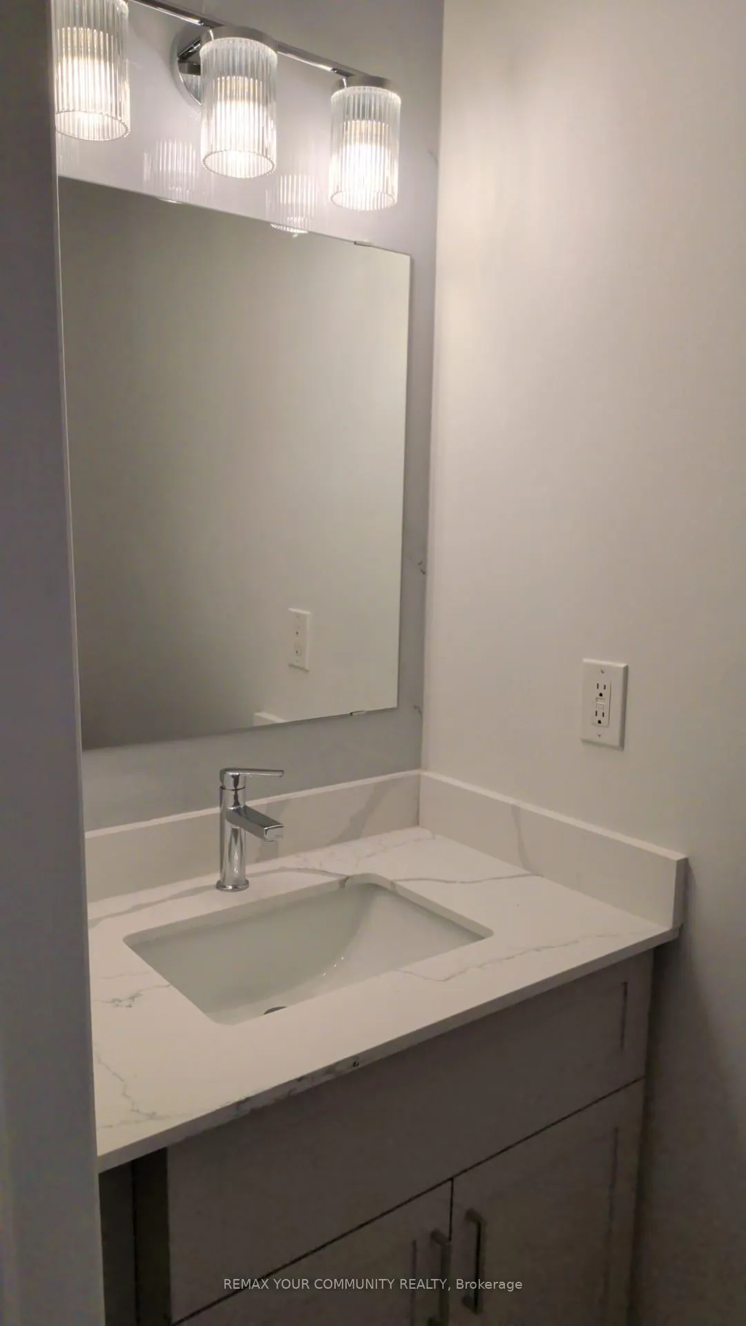 Photo 3 of 4 Malabar Crescent, Brampton, Central Park — HOMEH
