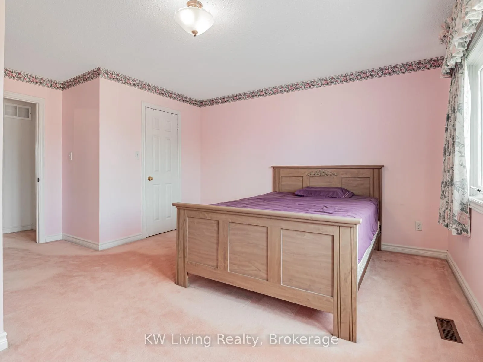 Photo 11 of 253 Milliken Meadows Drive, Markham, Milliken Mills West — HOMEH