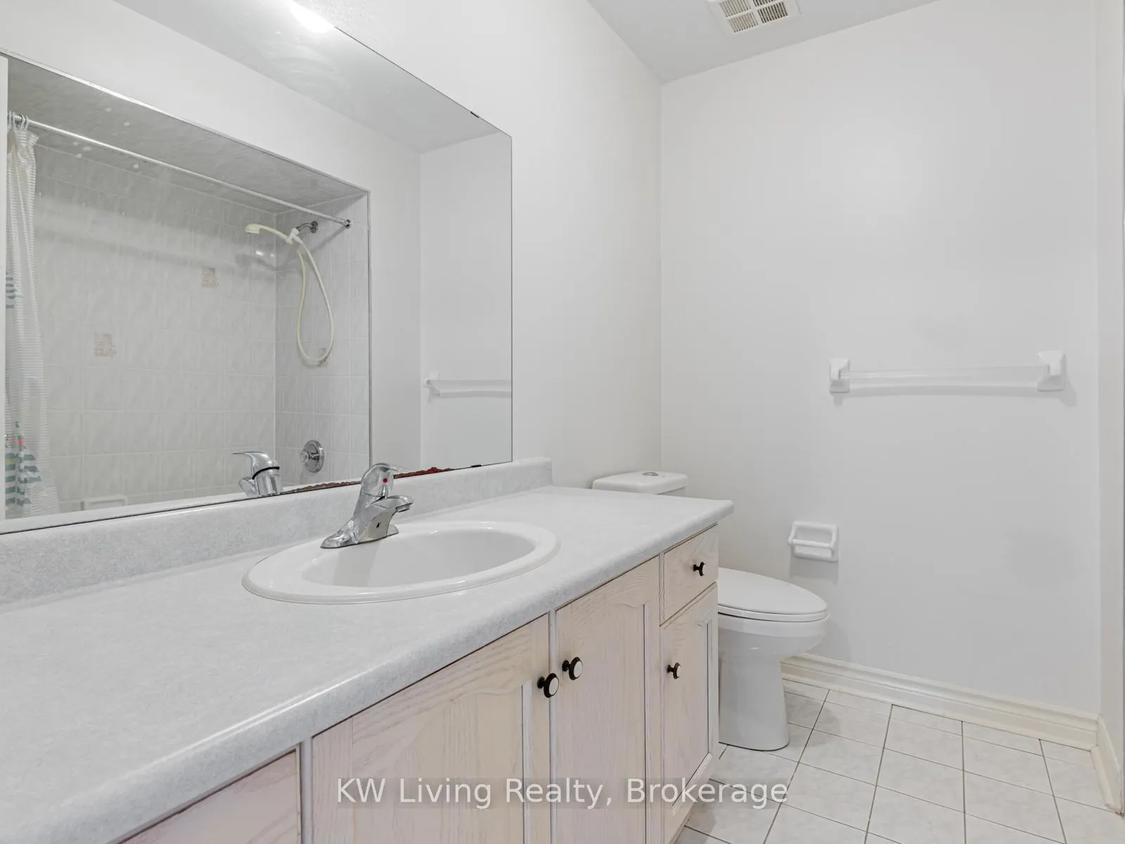 Photo 16 of 253 Milliken Meadows Drive, Markham, Milliken Mills West — HOMEH