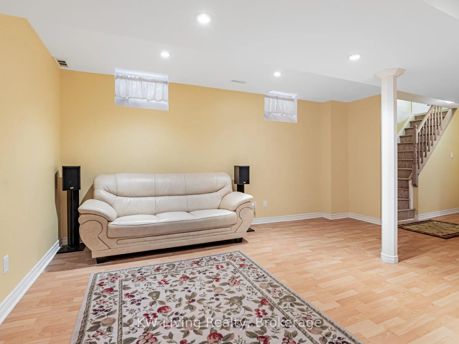 Photo 17 of 253 Milliken Meadows Drive, Markham, Milliken Mills West — HOMEH