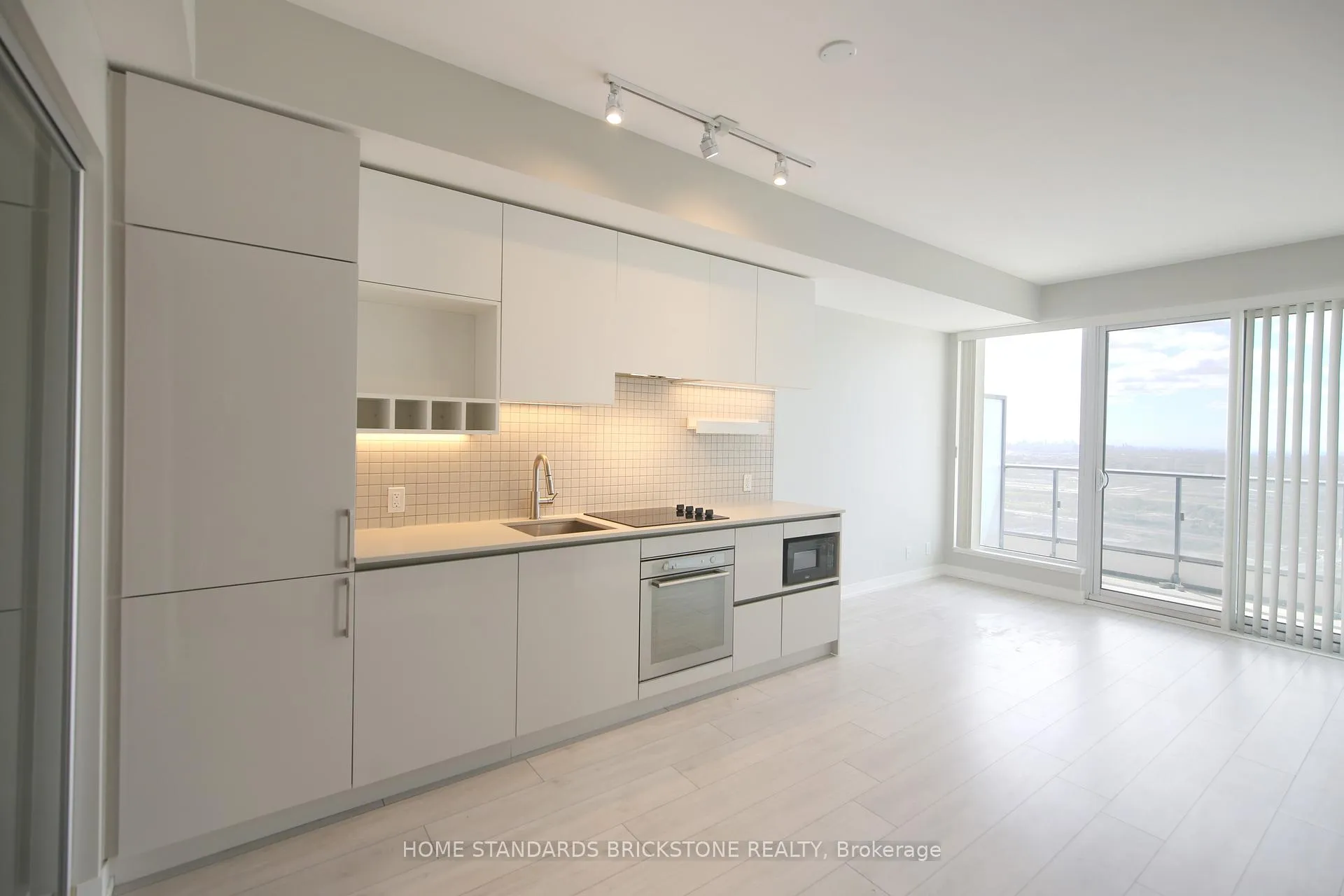 Front of Unit 6008, 898 Portage Parkway