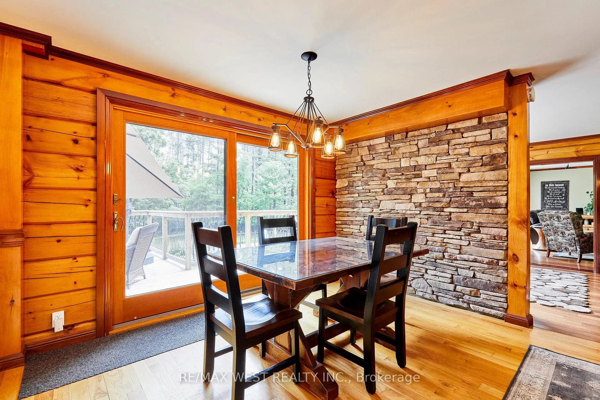 Photo 8 of 9 Sumac Court, Clarington, Rural Clarington — HOMEH