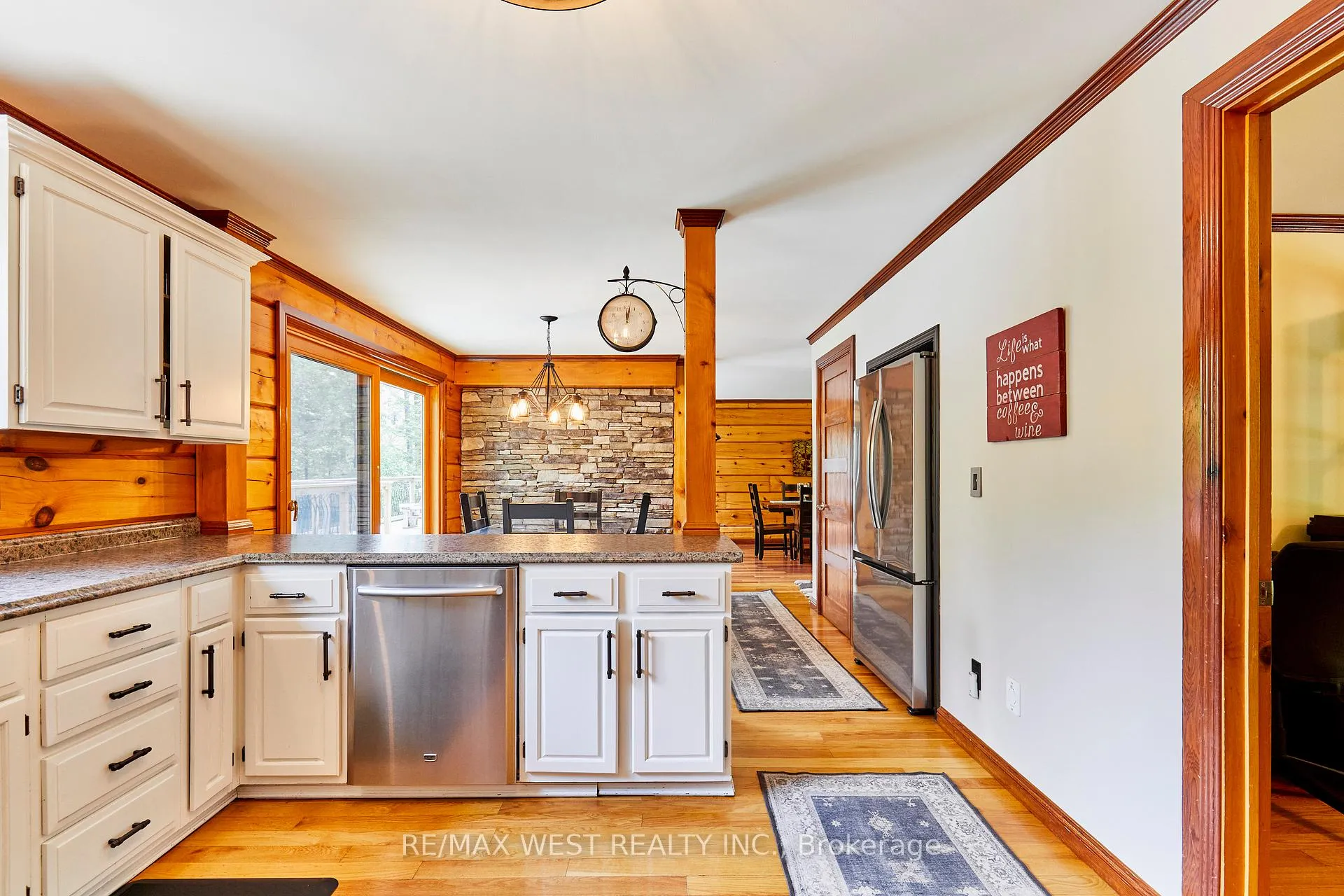 Photo 10 of 9 Sumac Court, Clarington, Rural Clarington — HOMEH
