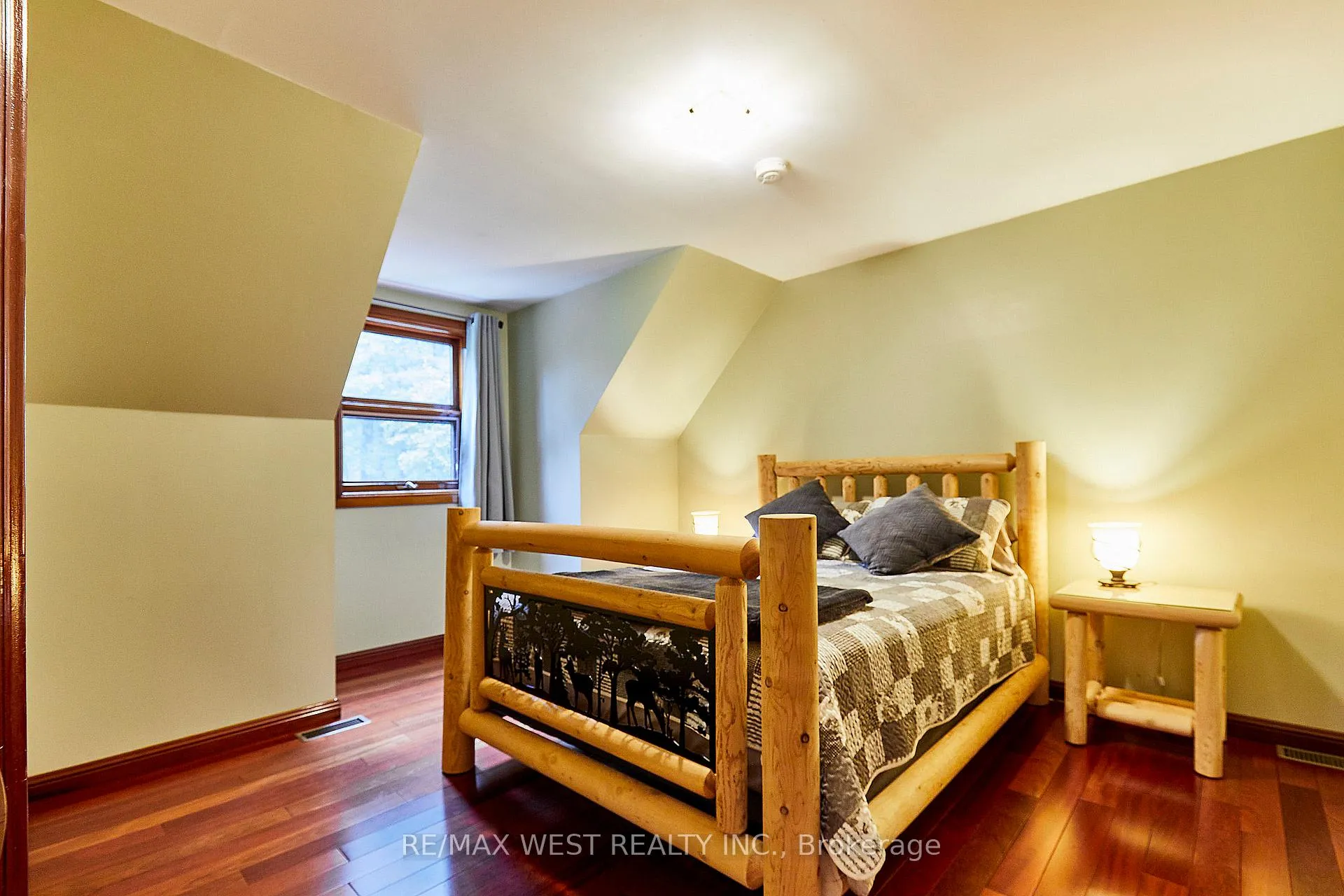 Photo 17 of 9 Sumac Court, Clarington, Rural Clarington — HOMEH