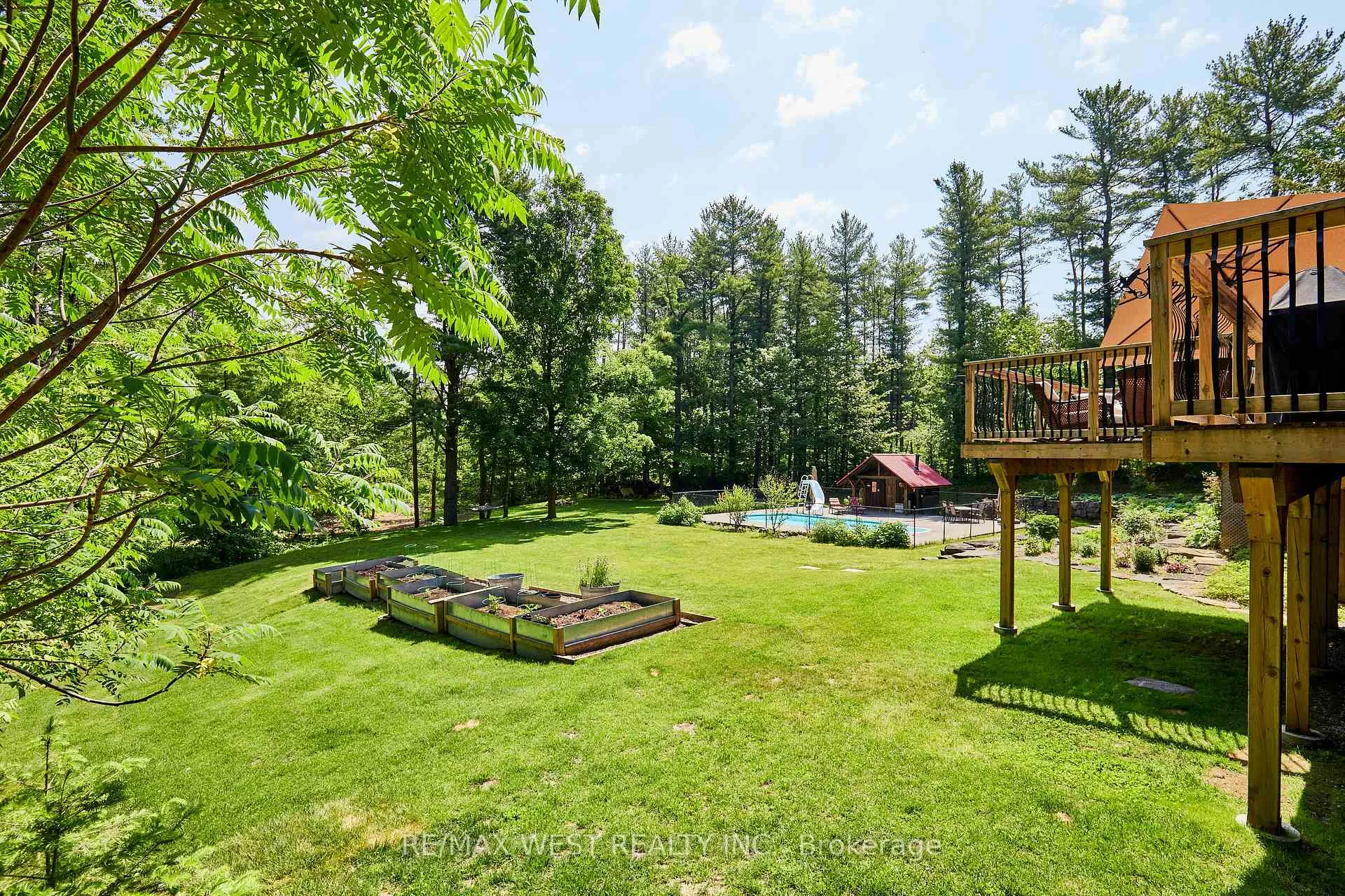 Photo 23 of 9 Sumac Court, Clarington, Rural Clarington — HOMEH