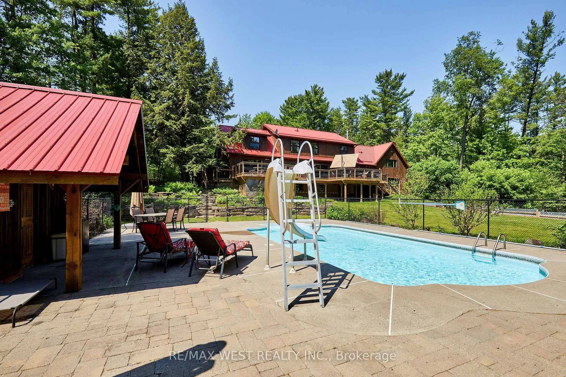 Photo 24 of 9 Sumac Court, Clarington, Rural Clarington — HOMEH