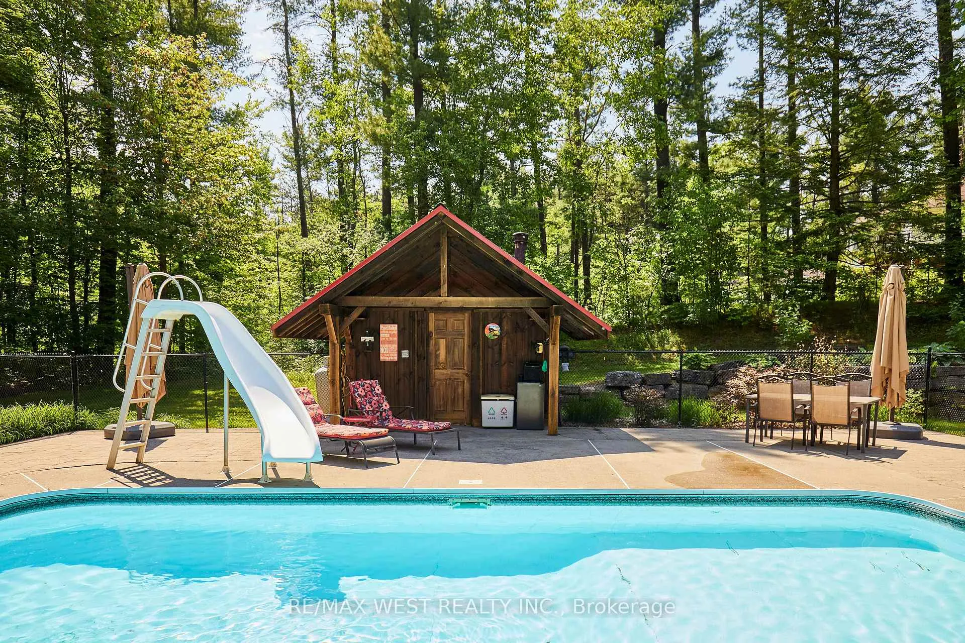 Photo 25 of 9 Sumac Court, Clarington, Rural Clarington — HOMEH