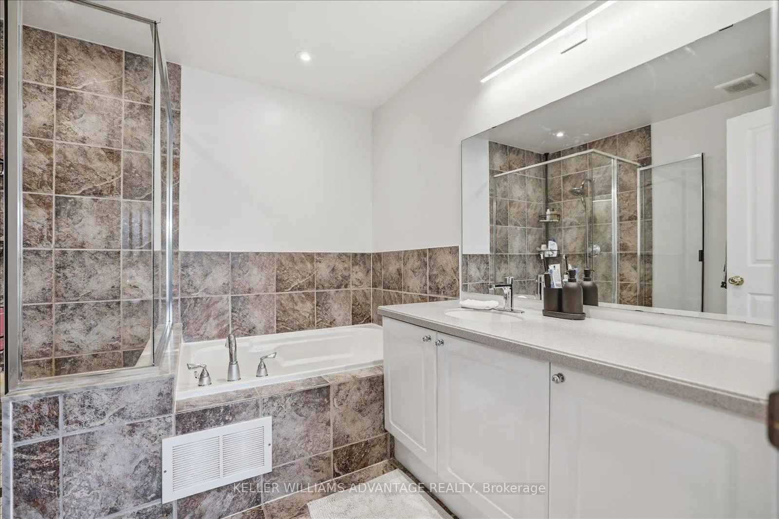 Photo 34 of Unit Main, 40 Sarah Ashbridge Avenue, Toronto, The Beaches — HOMEH