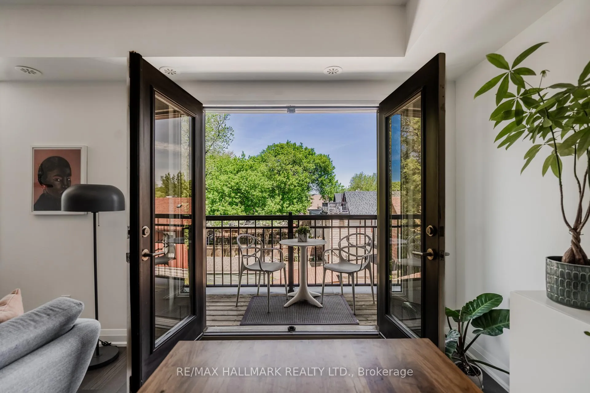 Photo 8 of Unit 15, 100 Coxwell Avenue, Toronto, Greenwood-Coxwell — HOMEH