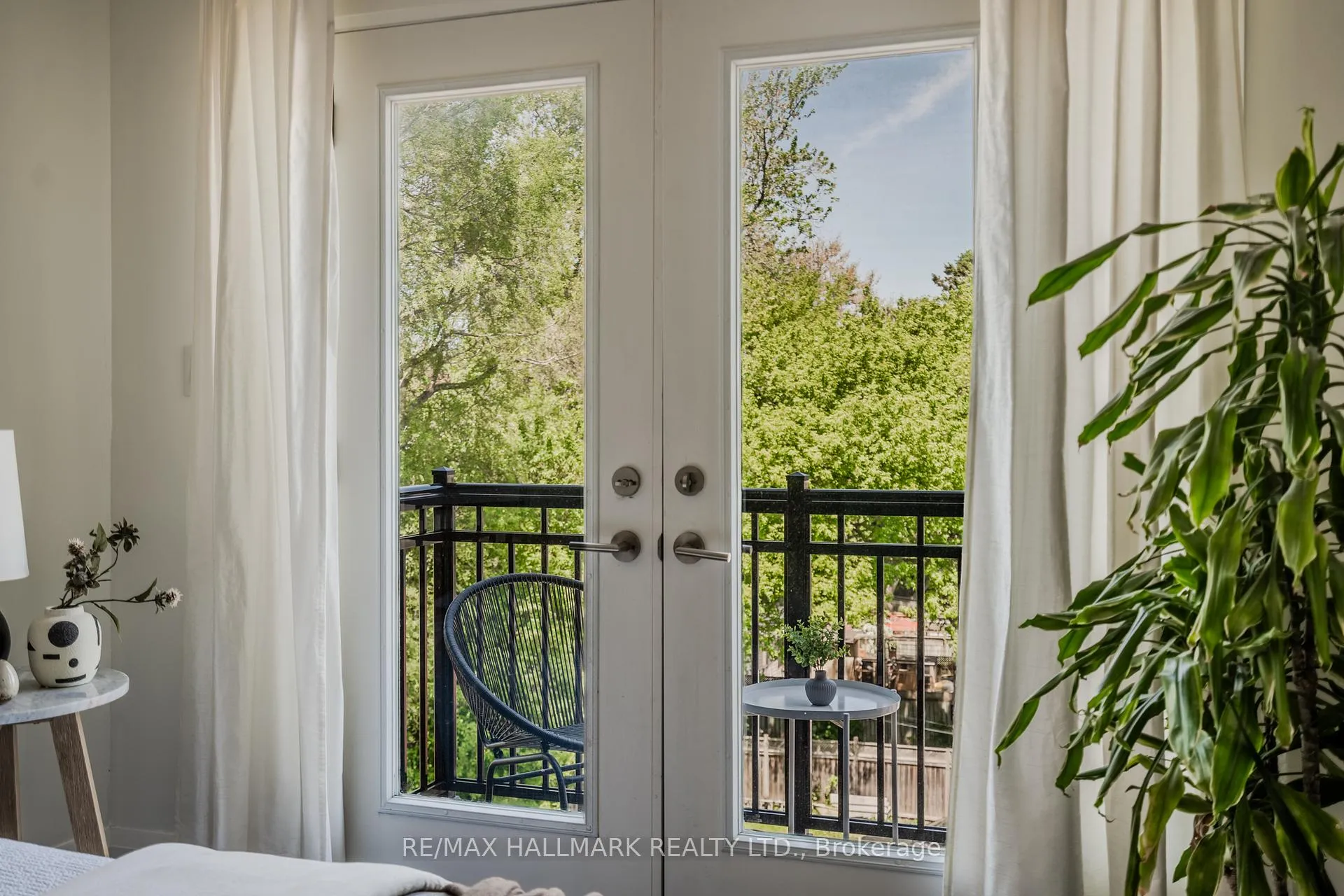 Photo 11 of Unit 15, 100 Coxwell Avenue, Toronto, Greenwood-Coxwell — HOMEH