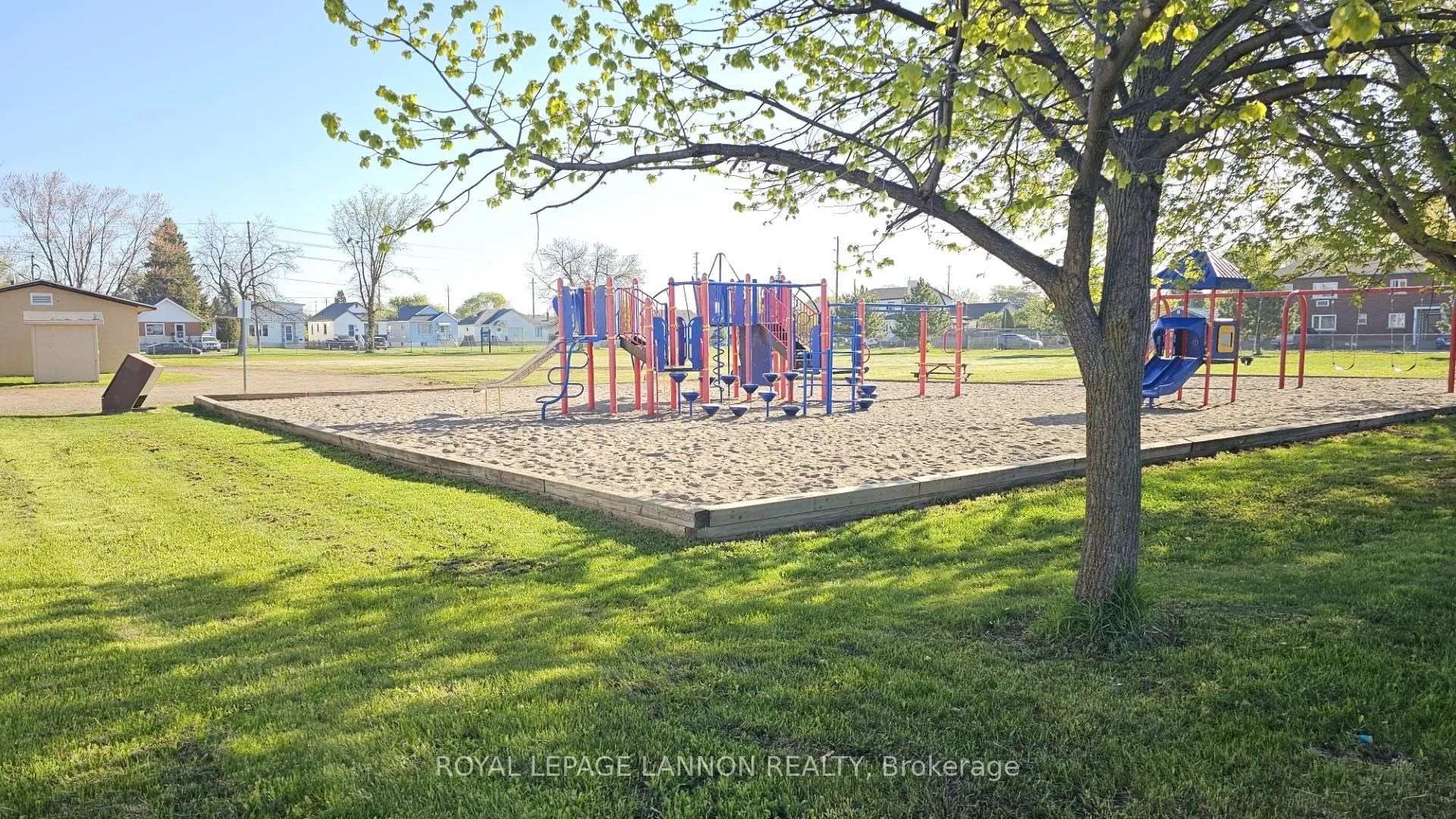 Photo 13 of 283 Brock Street E, Thunder Bay, Westfort — HOMEH