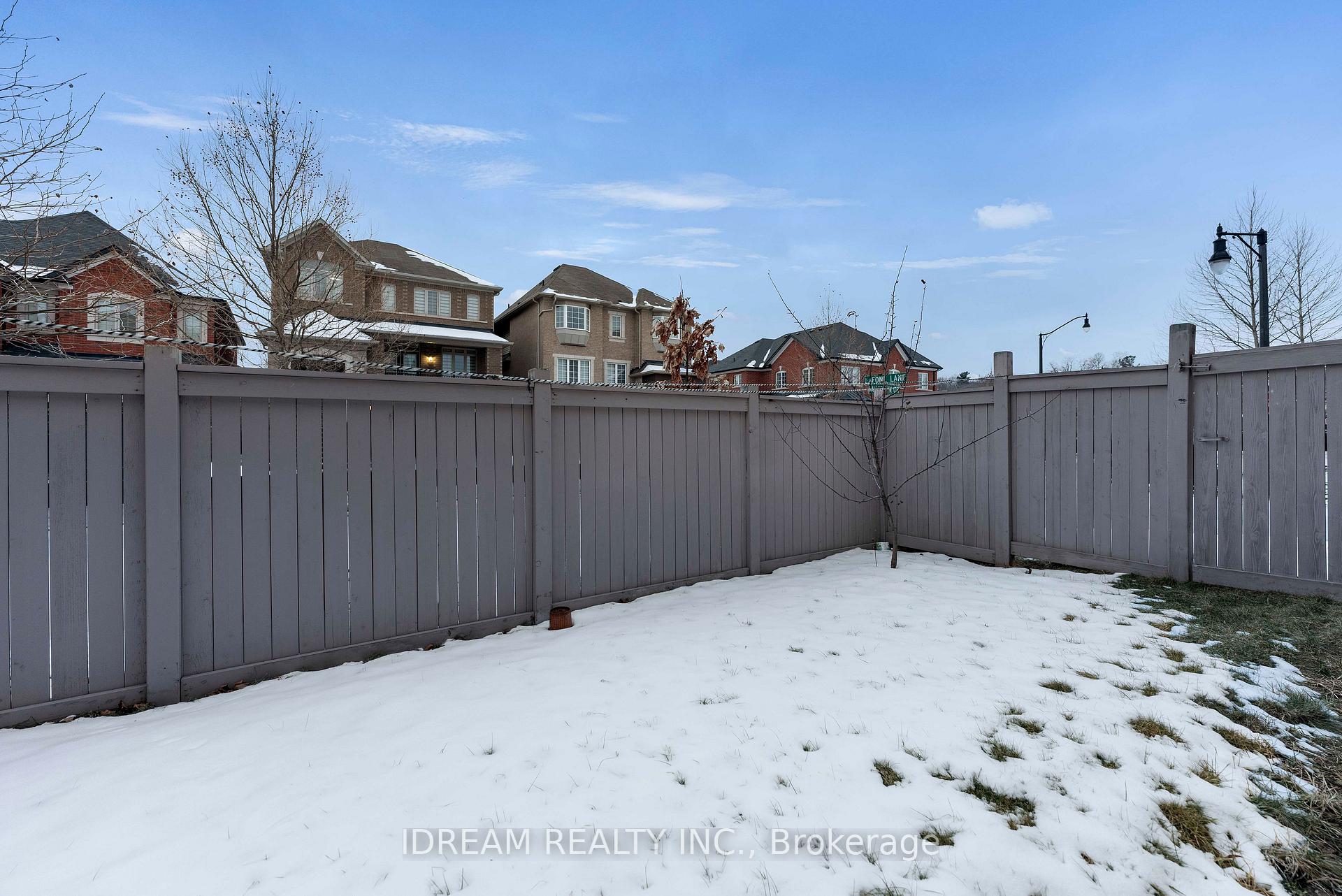 Photo 30 of 80 Fallmeadow Circle, Brampton, Credit Valley — HOMEH
