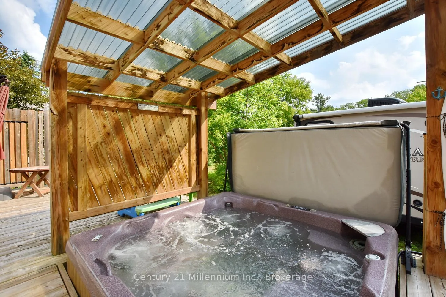Photo 6 of 25 Berkely Street, Wasaga Beach — HOMEH