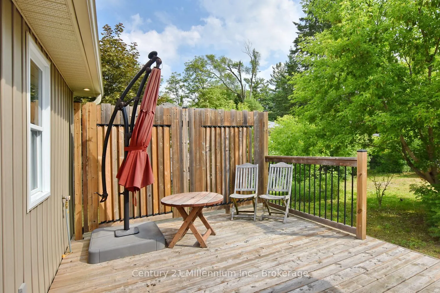 Photo 7 of 25 Berkely Street, Wasaga Beach — HOMEH