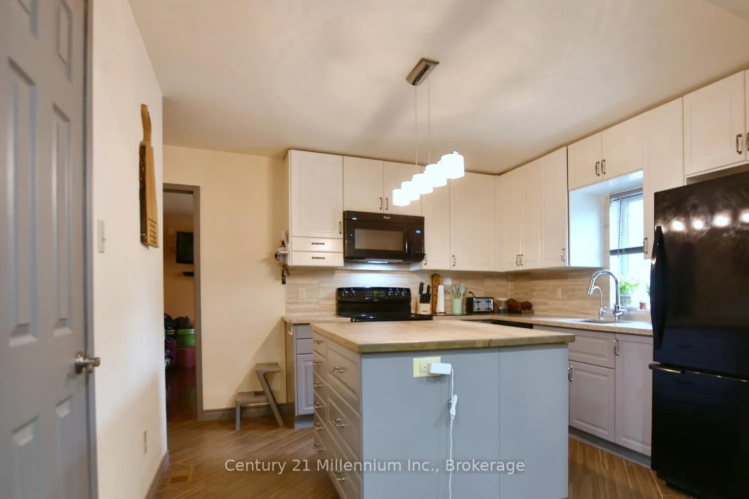 Photo 17 of 25 Berkely Street, Wasaga Beach — HOMEH