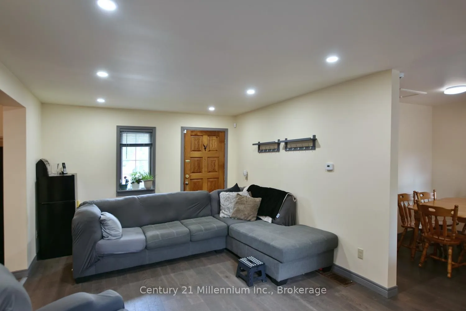 Photo 26 of 25 Berkely Street, Wasaga Beach — HOMEH