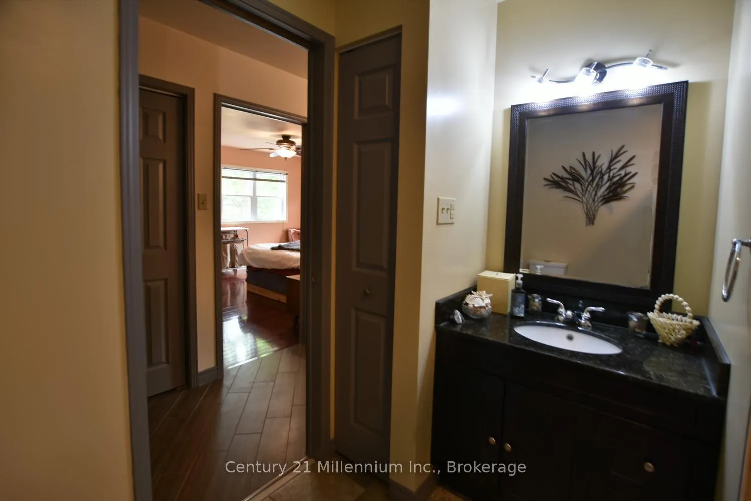 Photo 33 of 25 Berkely Street, Wasaga Beach — HOMEH