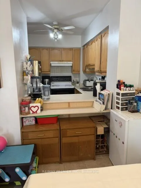 Photo 4 of Unit 74, 735 New Westminster Drive, Vaughan, Brownridge — HOMEH