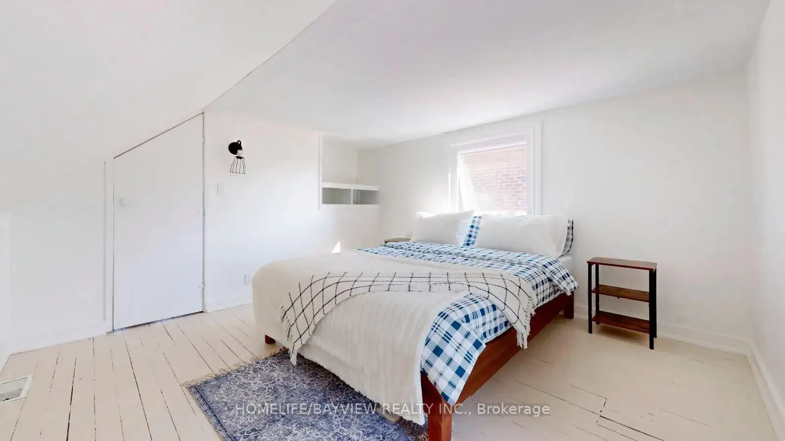 Photo 4 of 316 Silverthorn (main and second floor) Avenue, Toronto, Keelesdale-Eglinton West — HOMEH