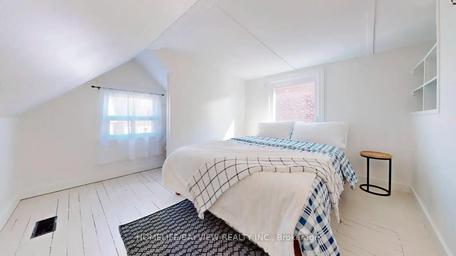 Photo 8 of 316 Silverthorn (main and second floor) Avenue, Toronto, Keelesdale-Eglinton West — HOMEH